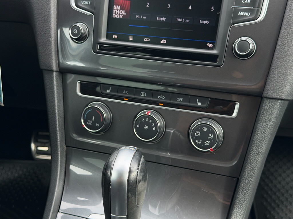 2017 Volkswagen Golf Image 14