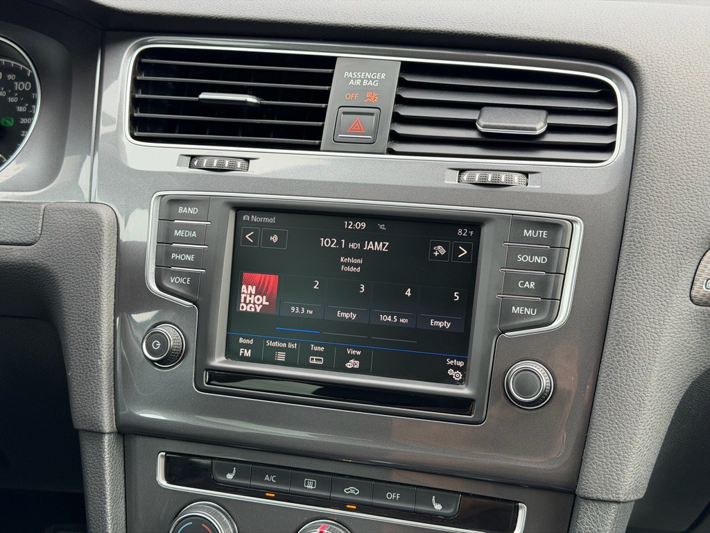 2017 Volkswagen Golf Image 15