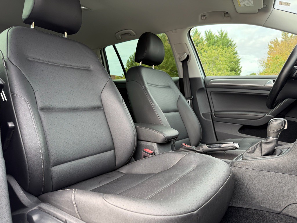 2017 Volkswagen Golf Image 18