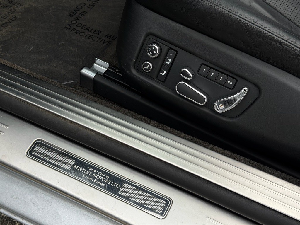 2012 Bentley Continental Image 22