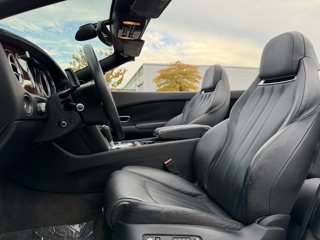 2012 Bentley Continental Image 23