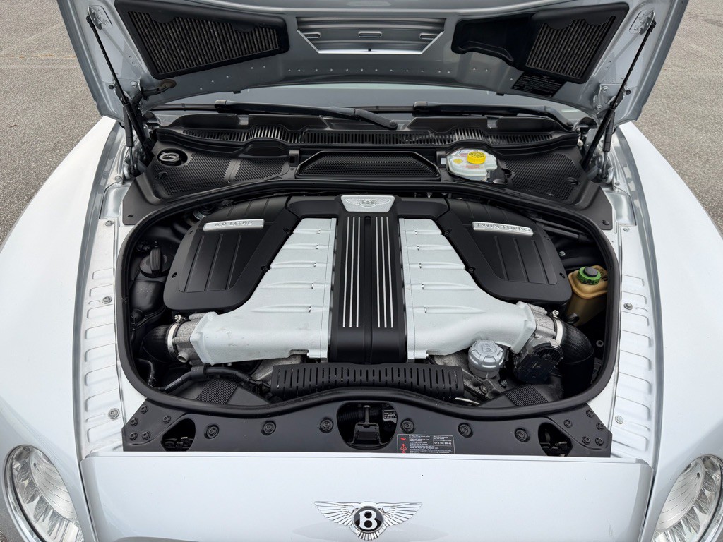 2012 Bentley Continental Image 26