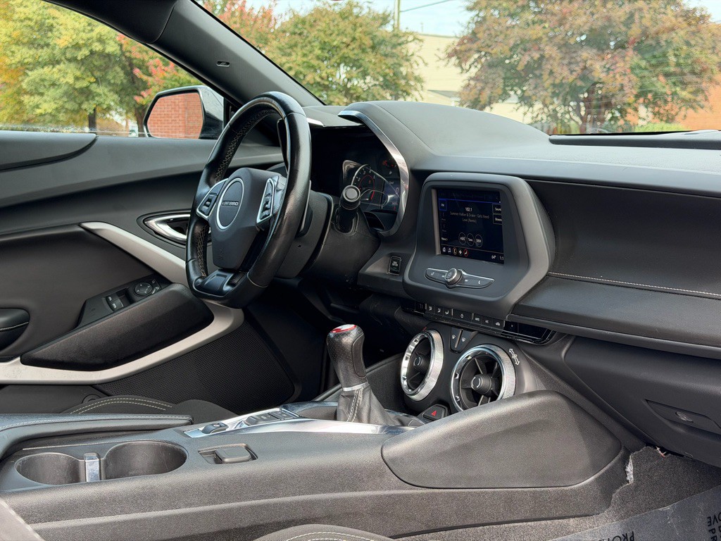 2021 Chevrolet Camaro Image 8