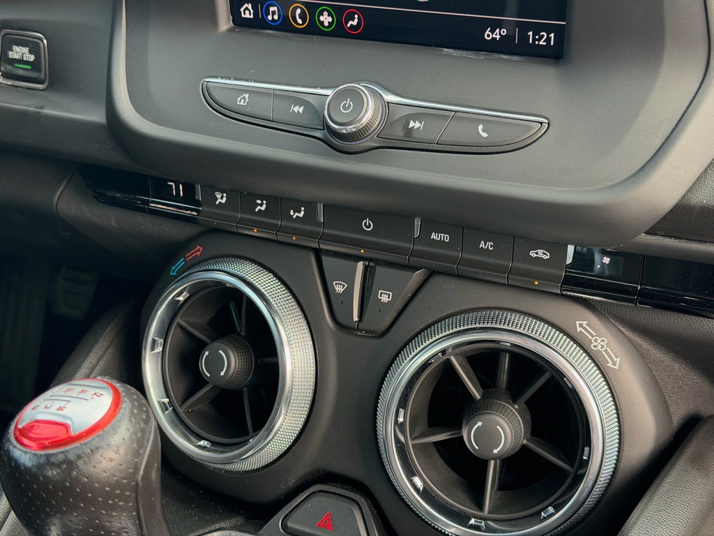 2021 Chevrolet Camaro Image 10