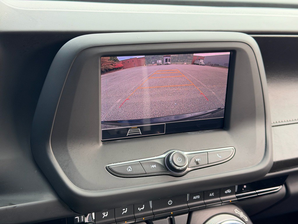 2021 Chevrolet Camaro Image 12