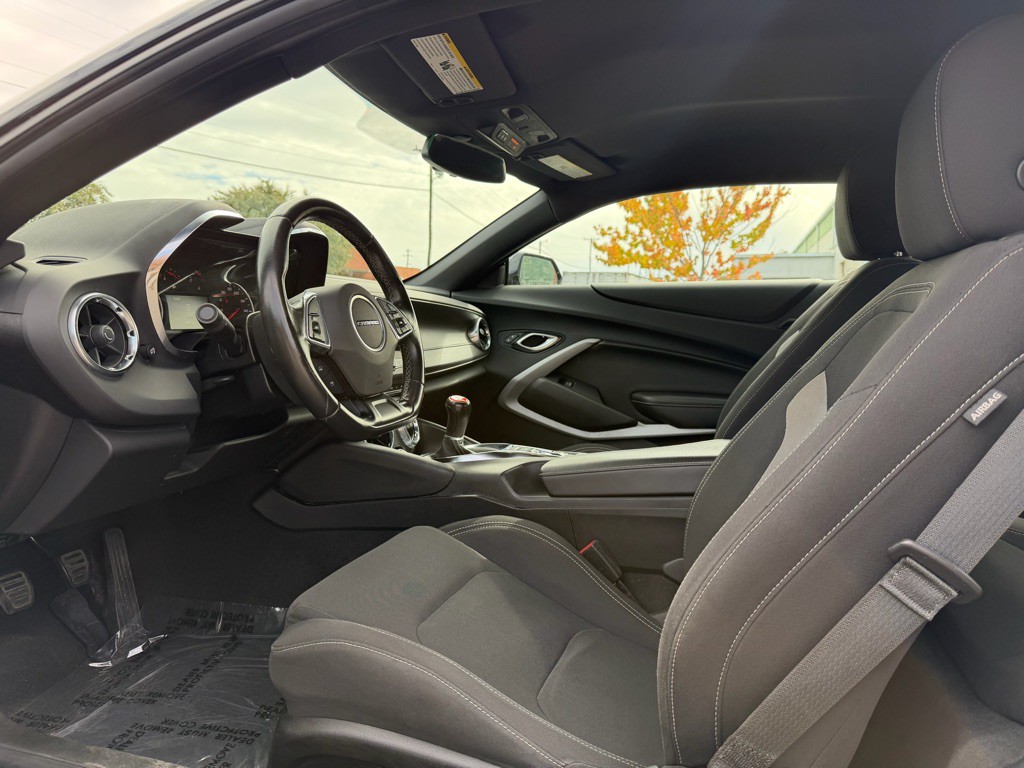 2021 Chevrolet Camaro Image 13