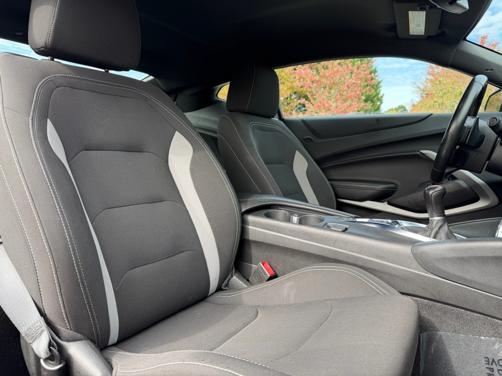 2021 Chevrolet Camaro Image 15