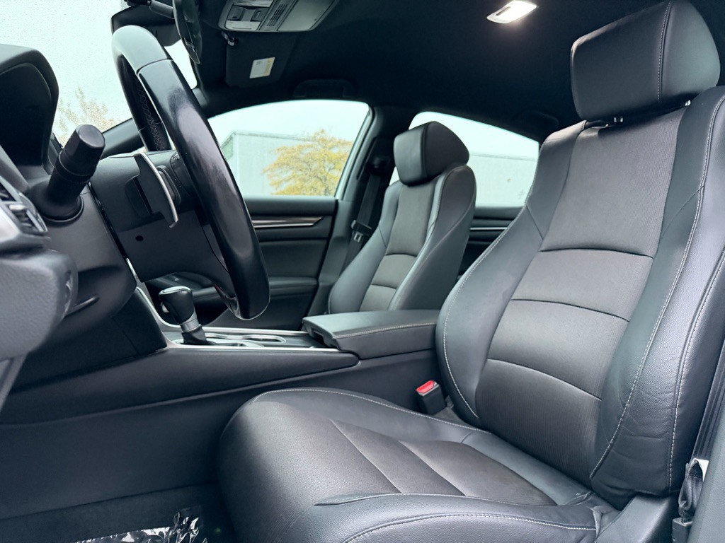 2020 Honda Accord Image 16