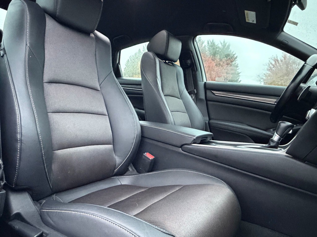 2020 Honda Accord Image 17