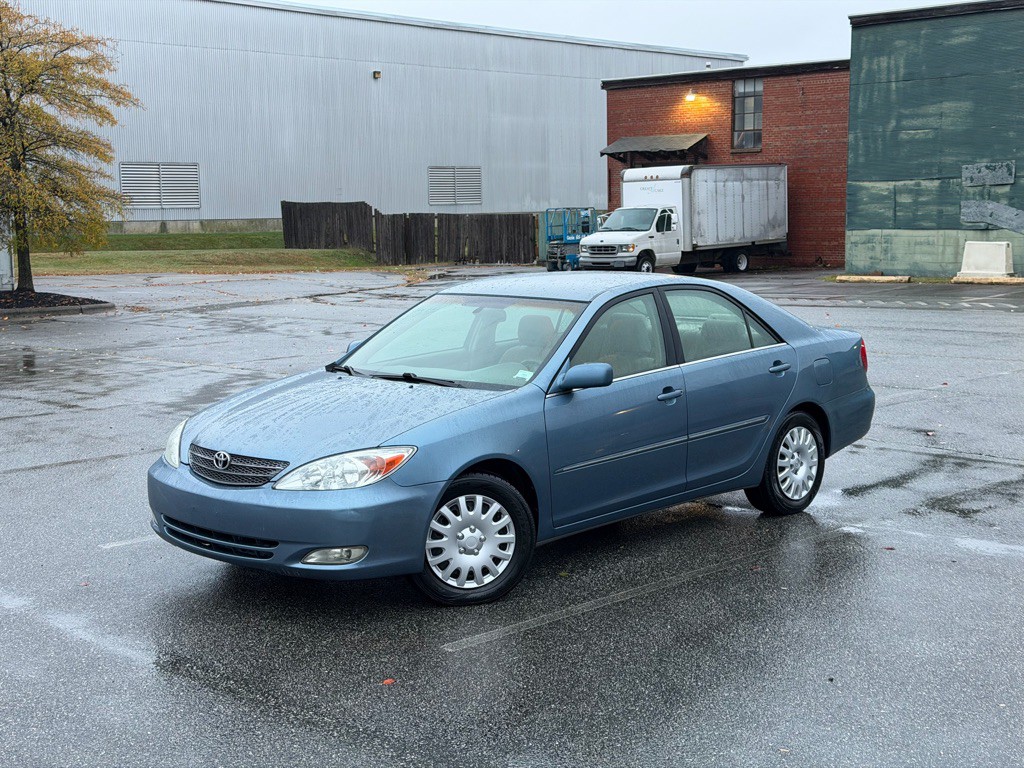 2003 Toyota Camry Image 2