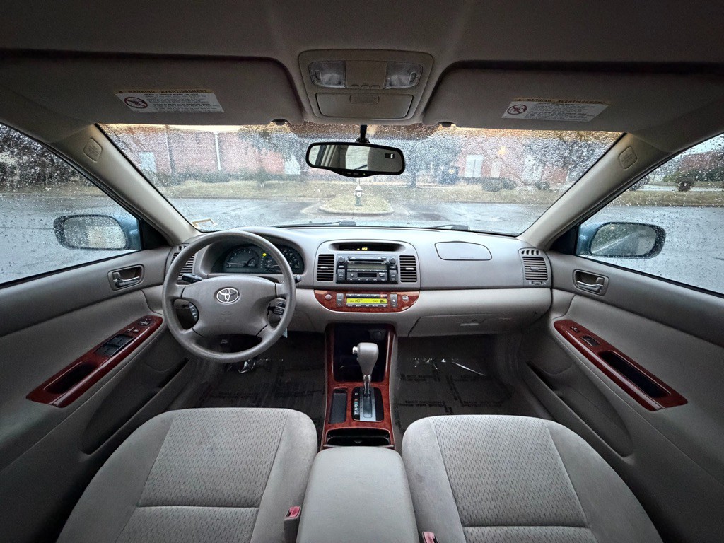 2003 Toyota Camry Image 11