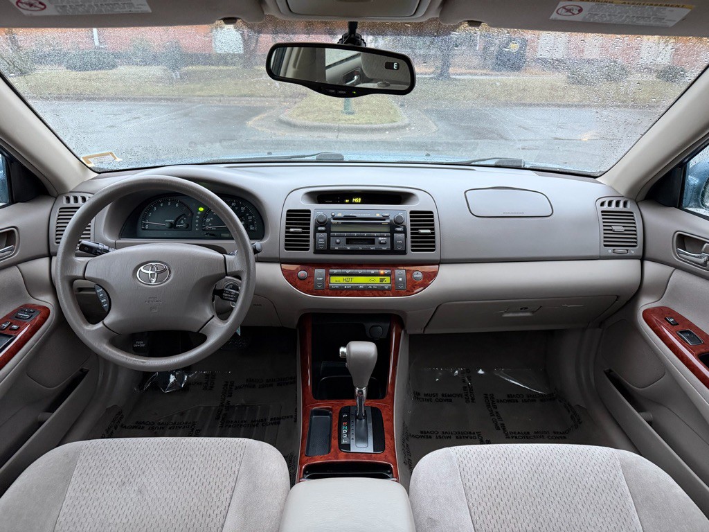 2003 Toyota Camry Image 12