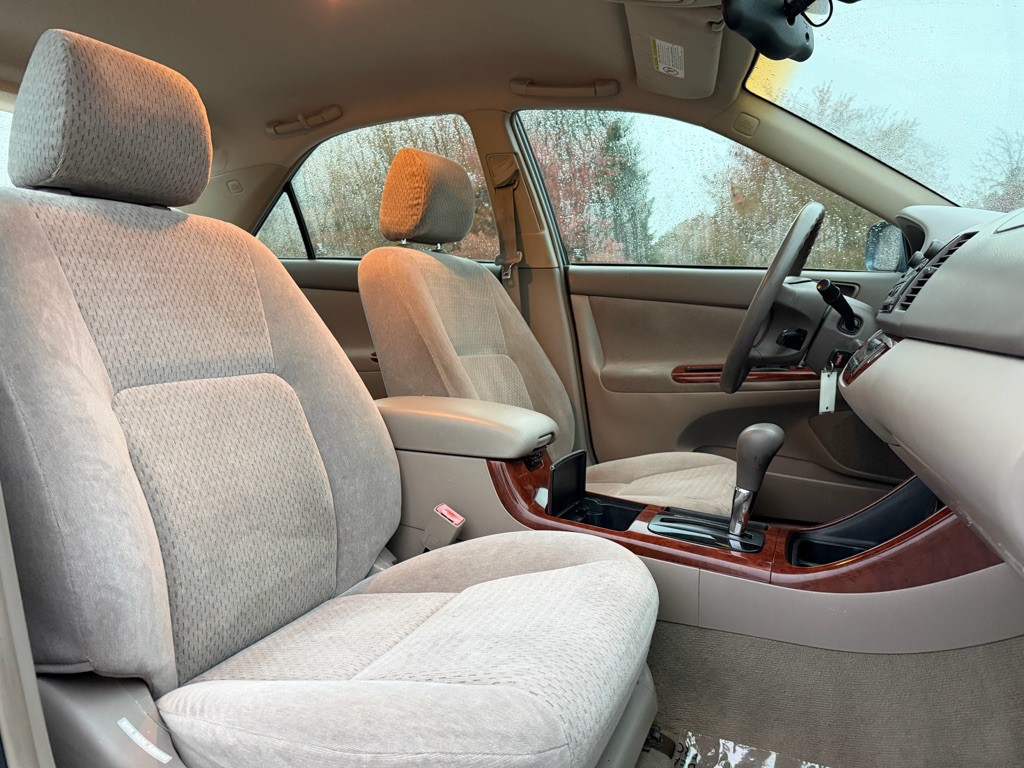 2003 Toyota Camry Image 18
