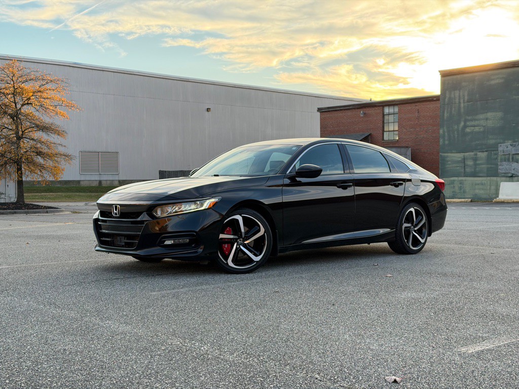 2018 Honda Accord Image 1