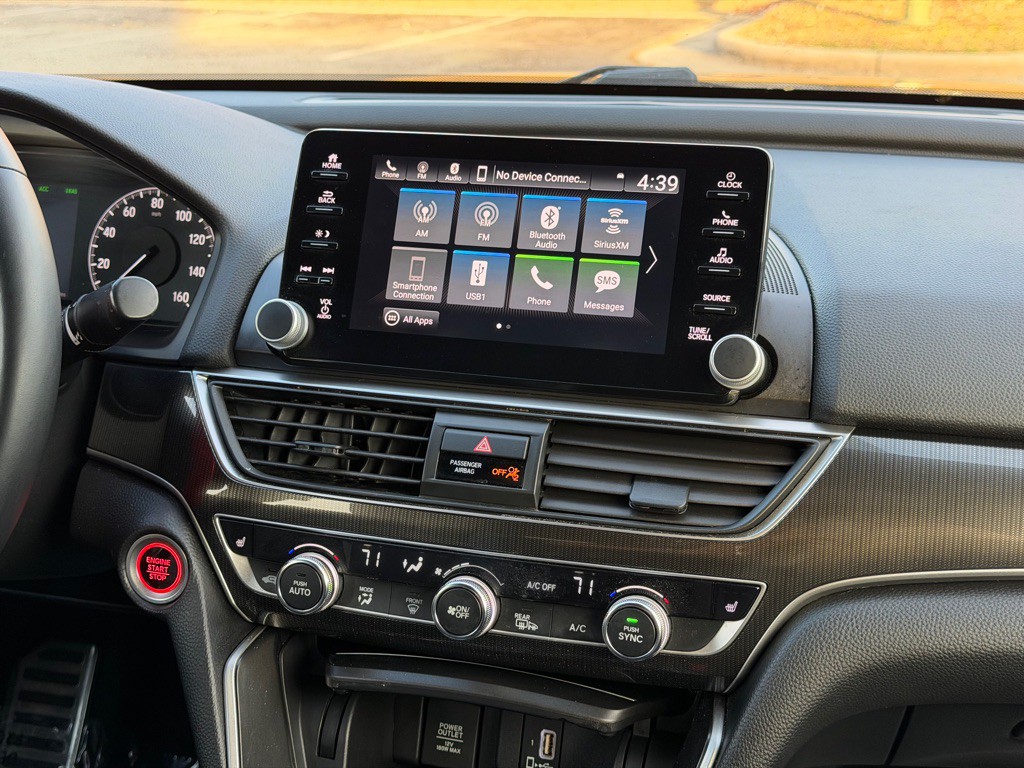 2018 Honda Accord Image 15