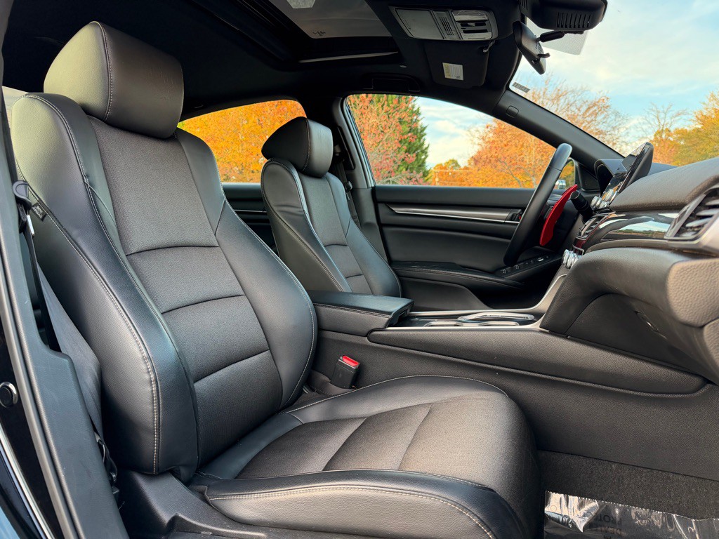 2018 Honda Accord Image 18