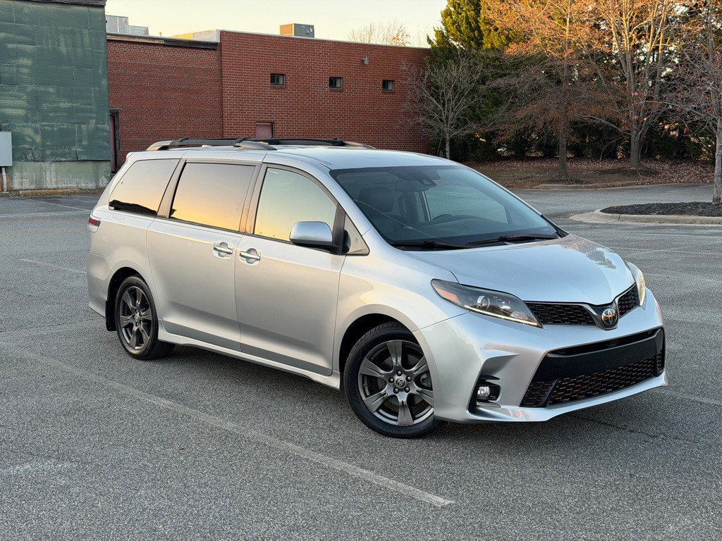 2020 Toyota Sienna Image 4
