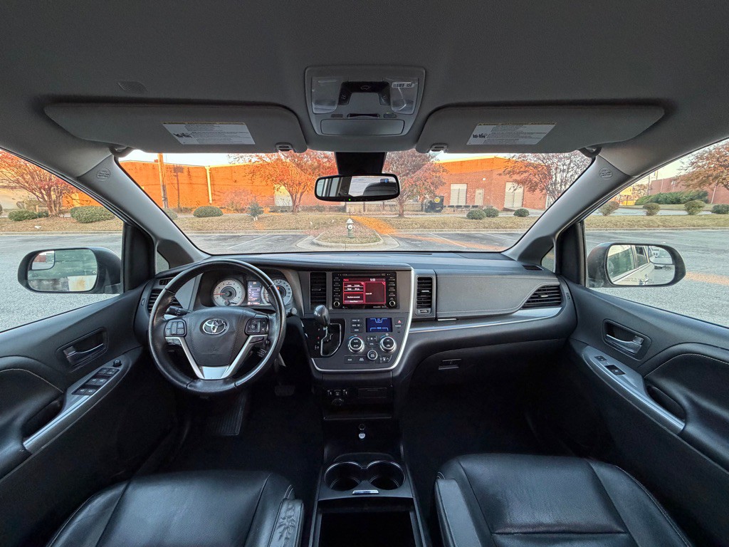 2020 Toyota Sienna Image 15