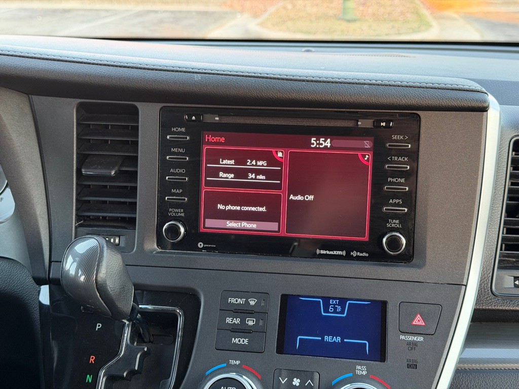 2020 Toyota Sienna Image 20