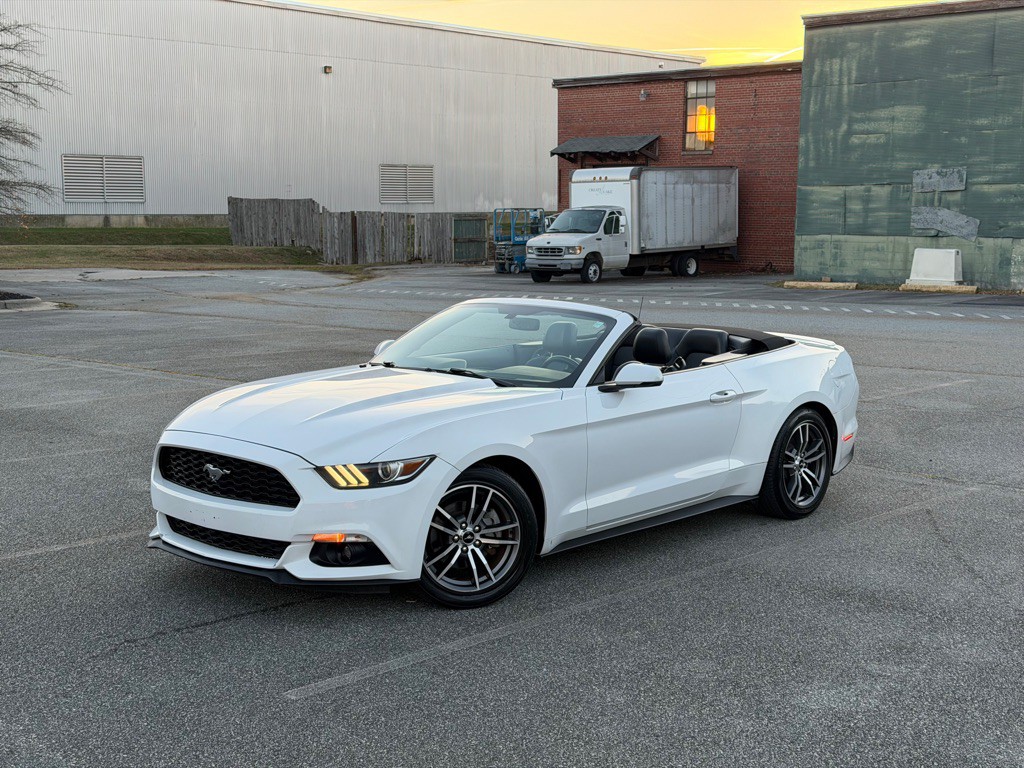 2016 Ford Mustang Image 2