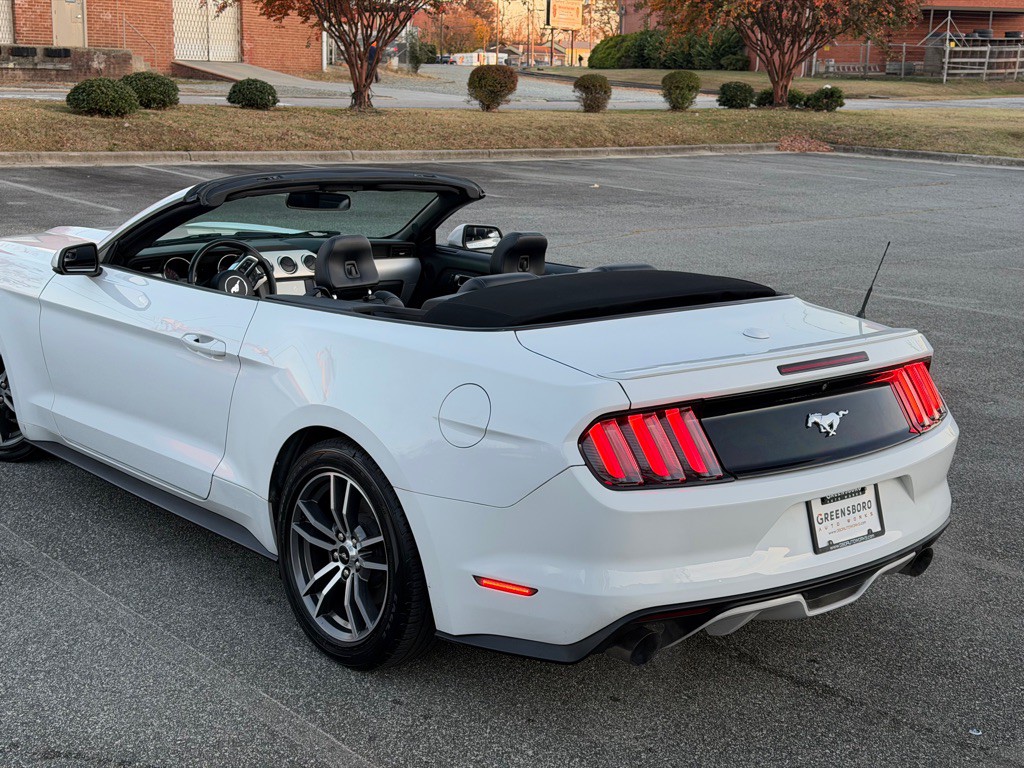 2016 Ford Mustang Image 8