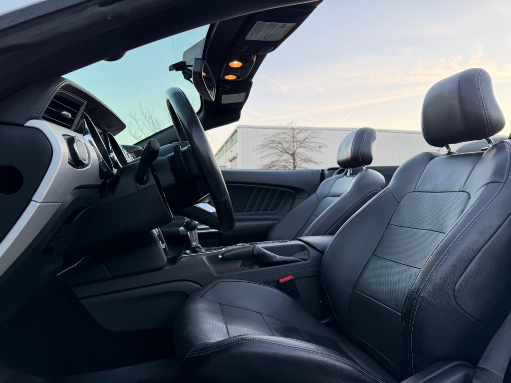 2016 Ford Mustang Image 16