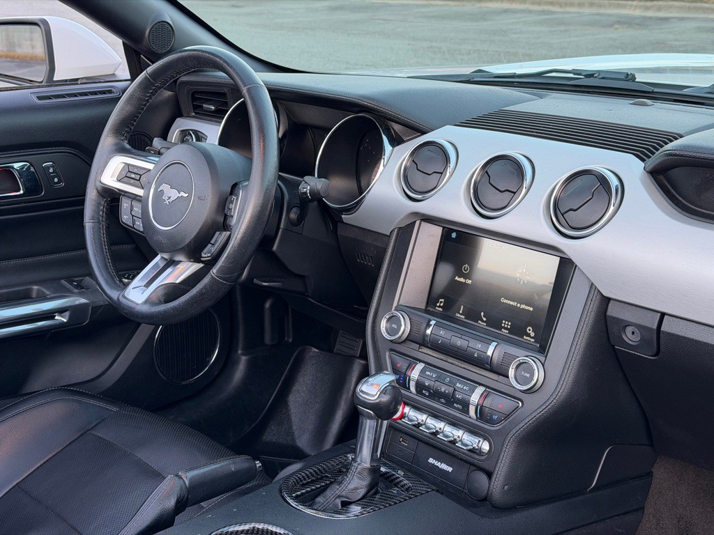 2016 Ford Mustang Image 18