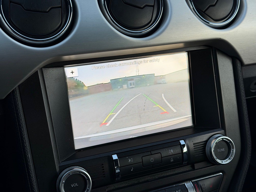 2016 Ford Mustang Image 24