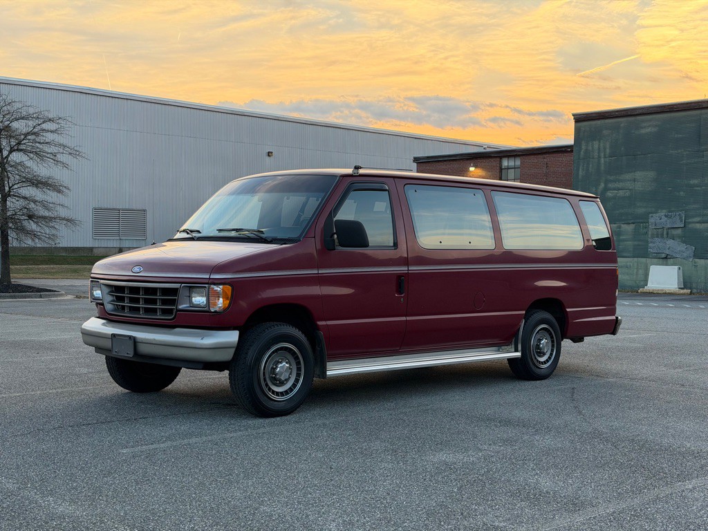 1992 Ford Econoline Image 1