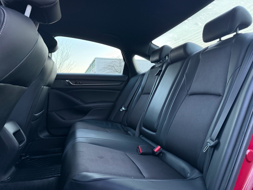 2018 Honda Accord Image 8