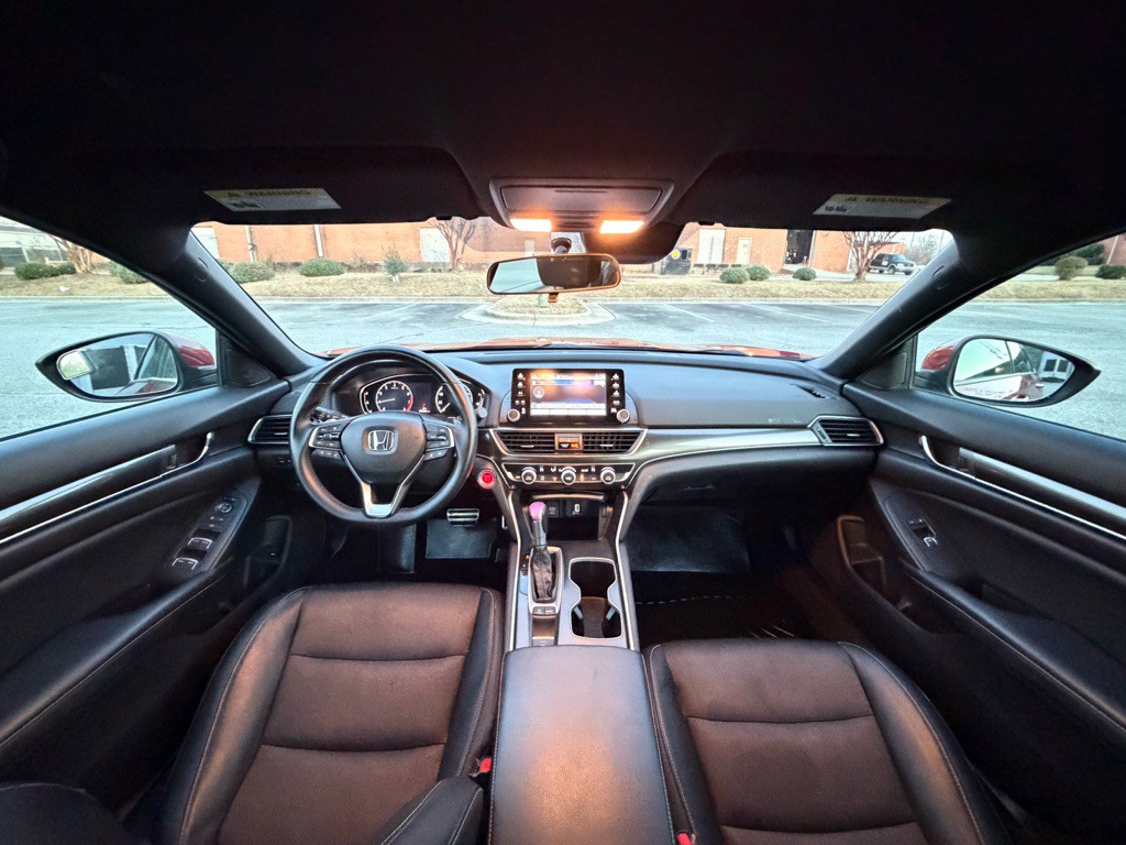 2018 Honda Accord Image 9