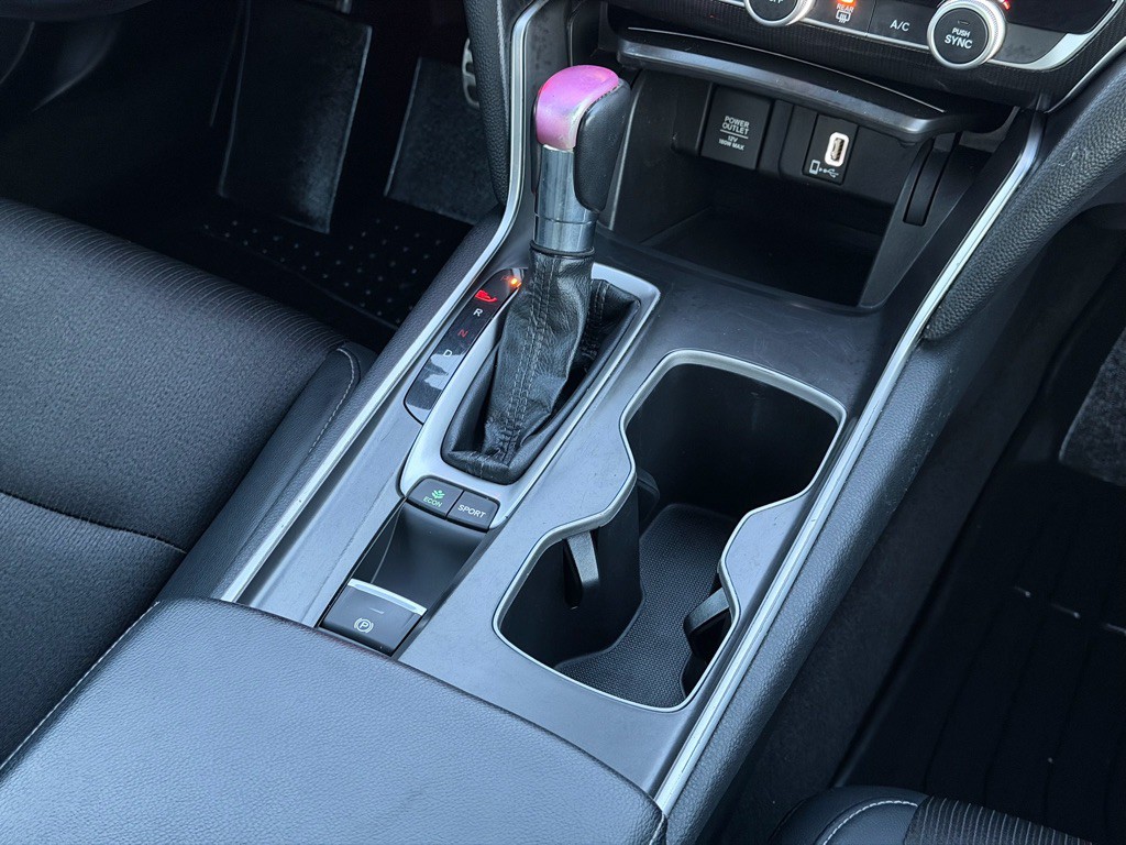 2018 Honda Accord Image 12