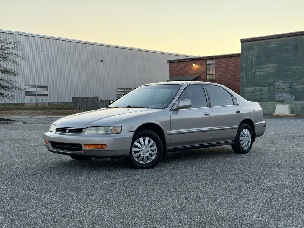 1997 Honda Accord Image 1