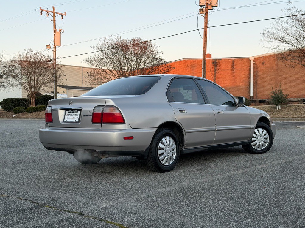 1997 Honda Accord Image 5