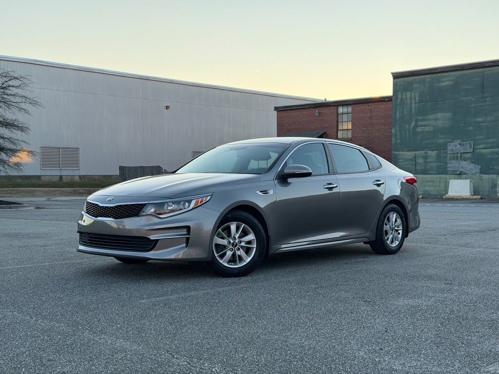 2018 Kia Optima Image 1