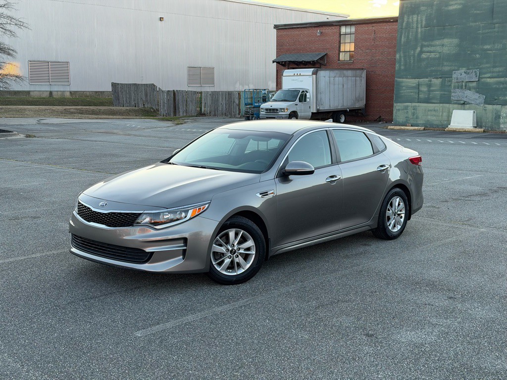 2018 Kia Optima Image 2