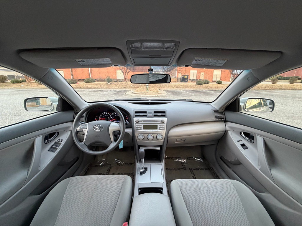 2010 Toyota Camry Image 10