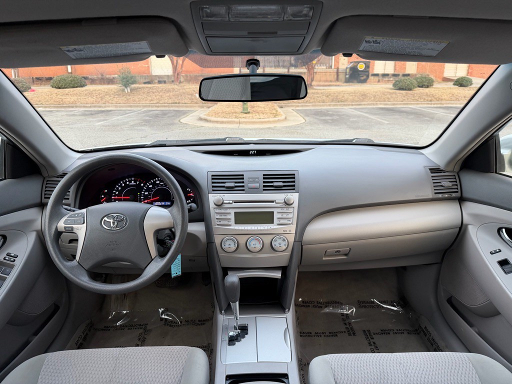 2010 Toyota Camry Image 11
