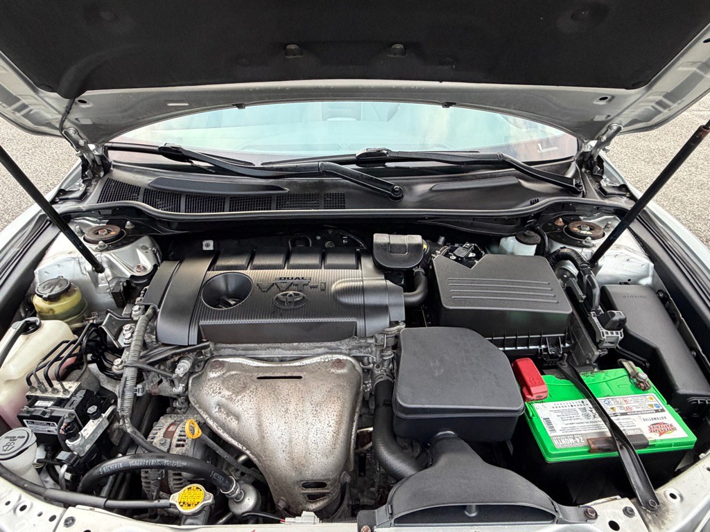 2010 Toyota Camry Image 18