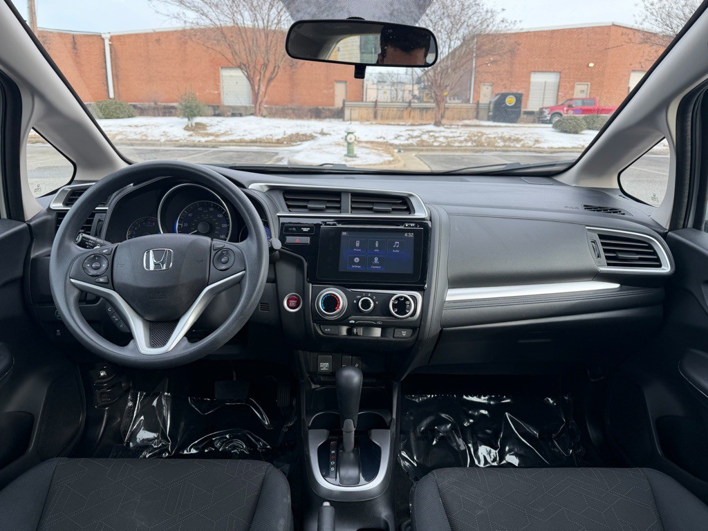 2015 Honda Fit Image 11