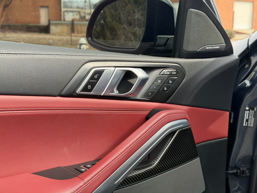 2022 BMW X6 Image 20