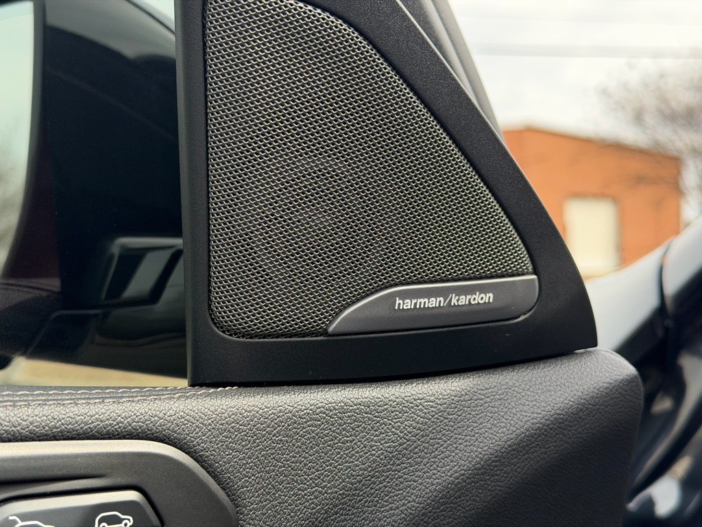 2022 BMW X6 Image 21