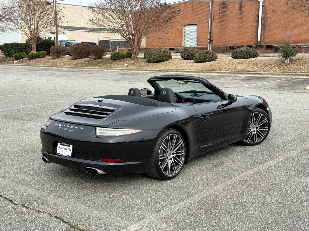 2015 Porsche 911 Image 6