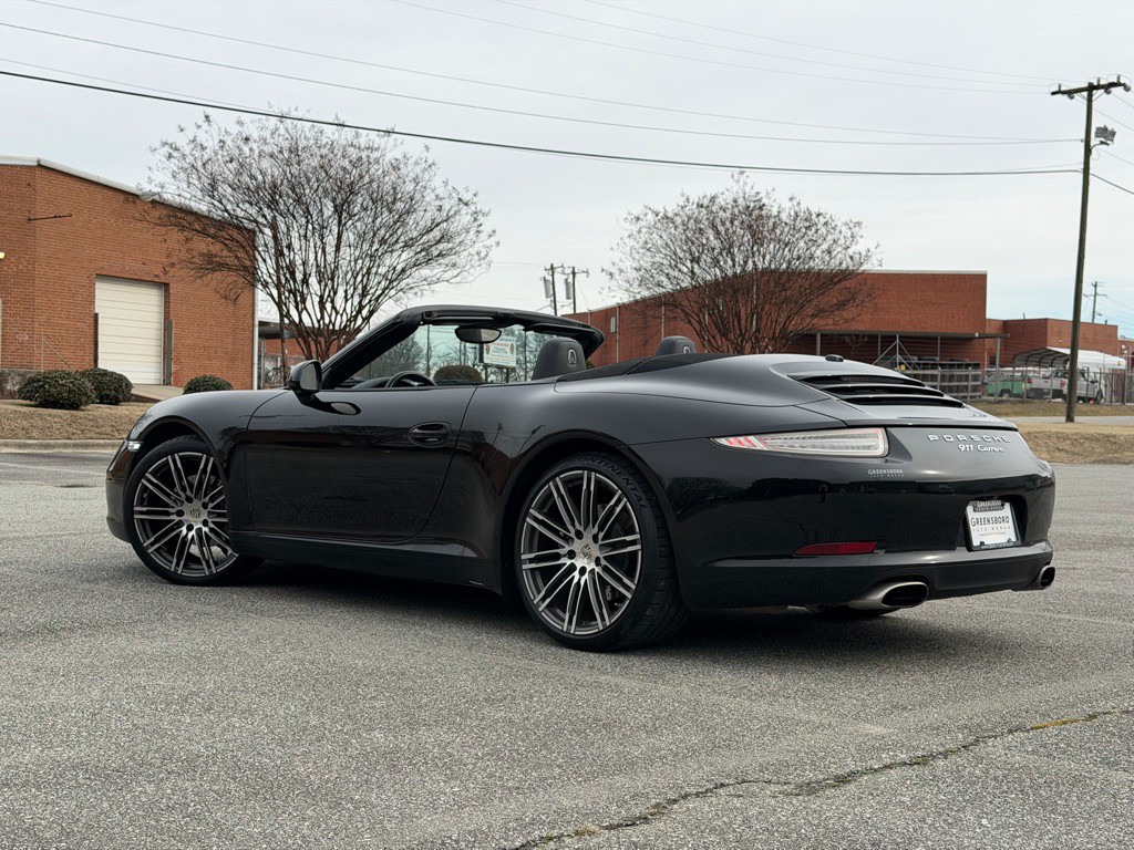 2015 Porsche 911 Image 11