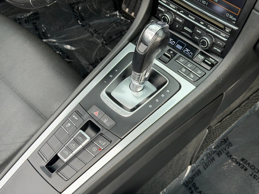 2015 Porsche 911 Image 15