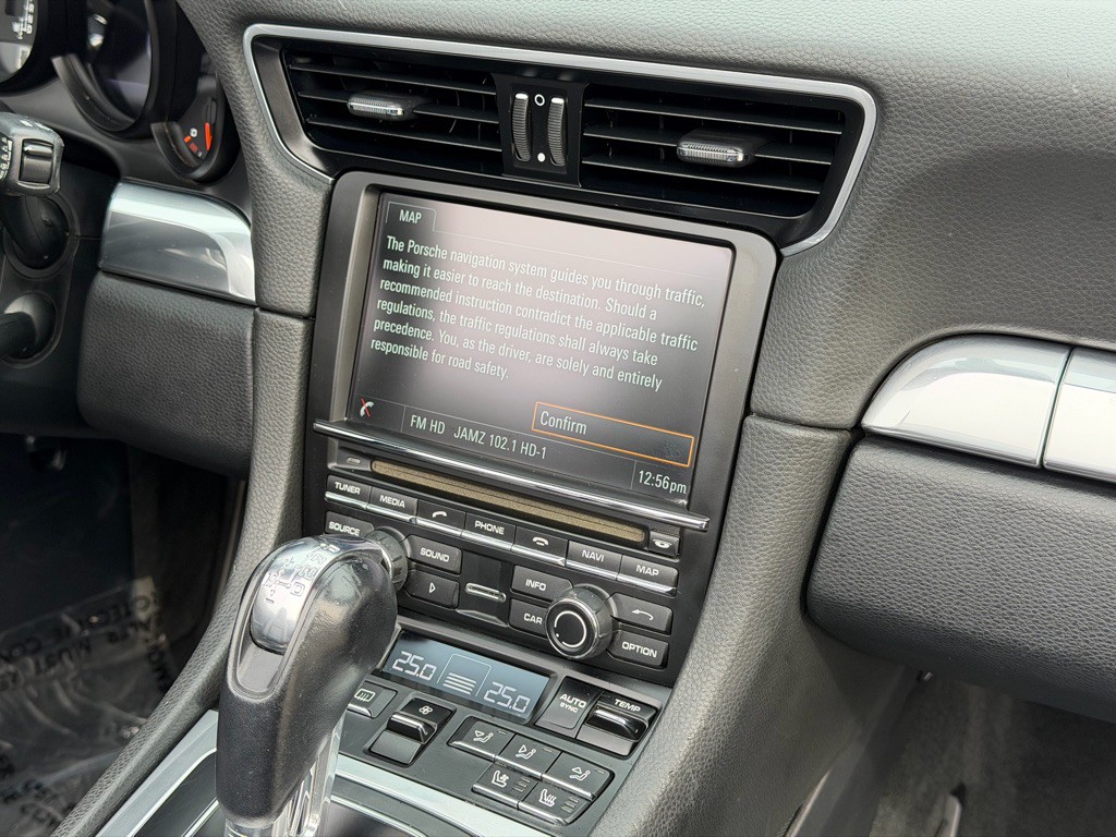 2015 Porsche 911 Image 17