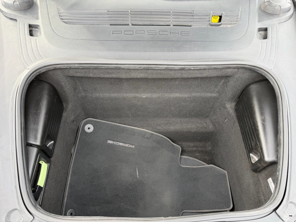 2015 Porsche 911 Image 19