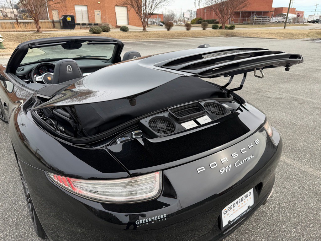 2015 Porsche 911 Image 20