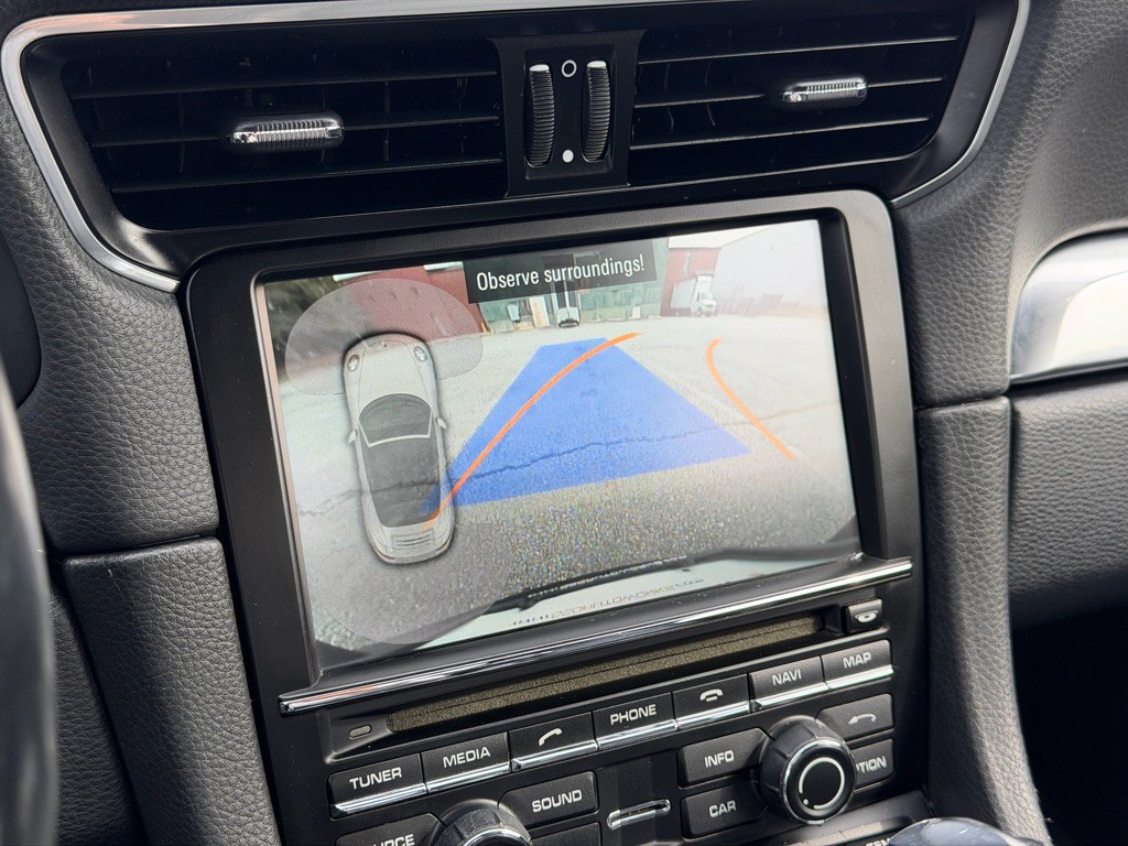 2015 Porsche 911 Image 23