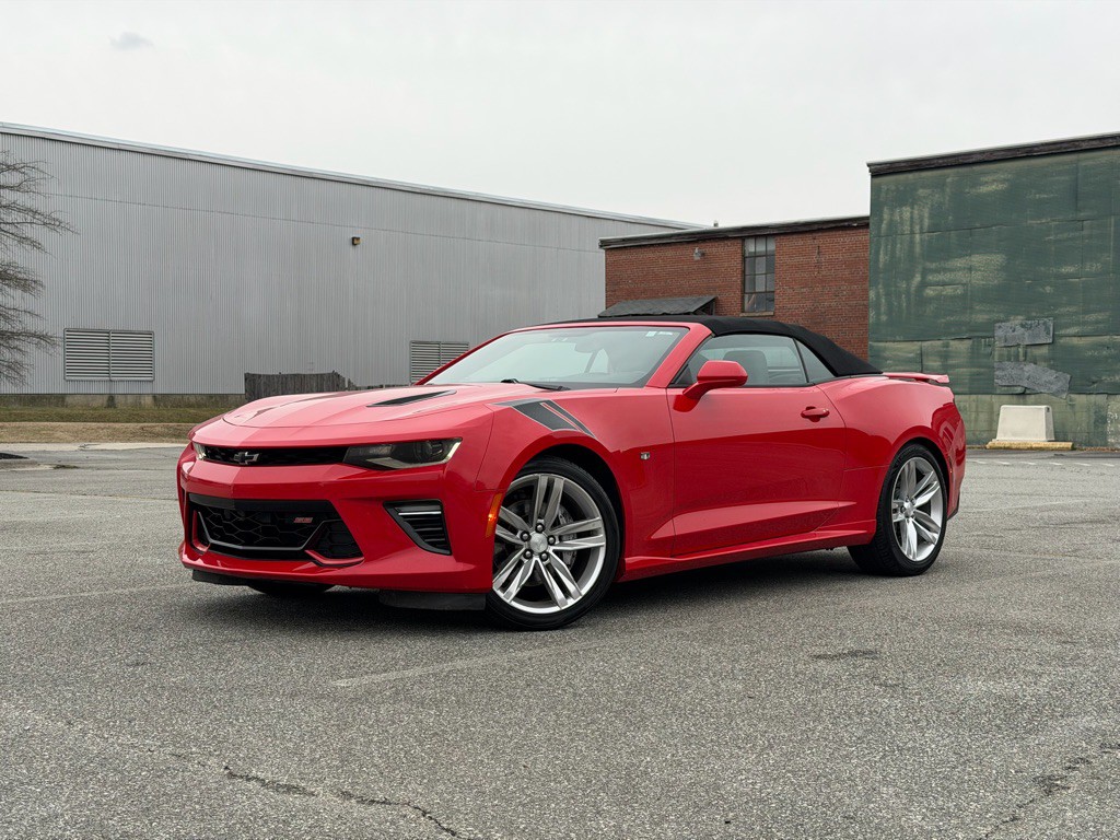 2017 Chevrolet Camaro Image 1
